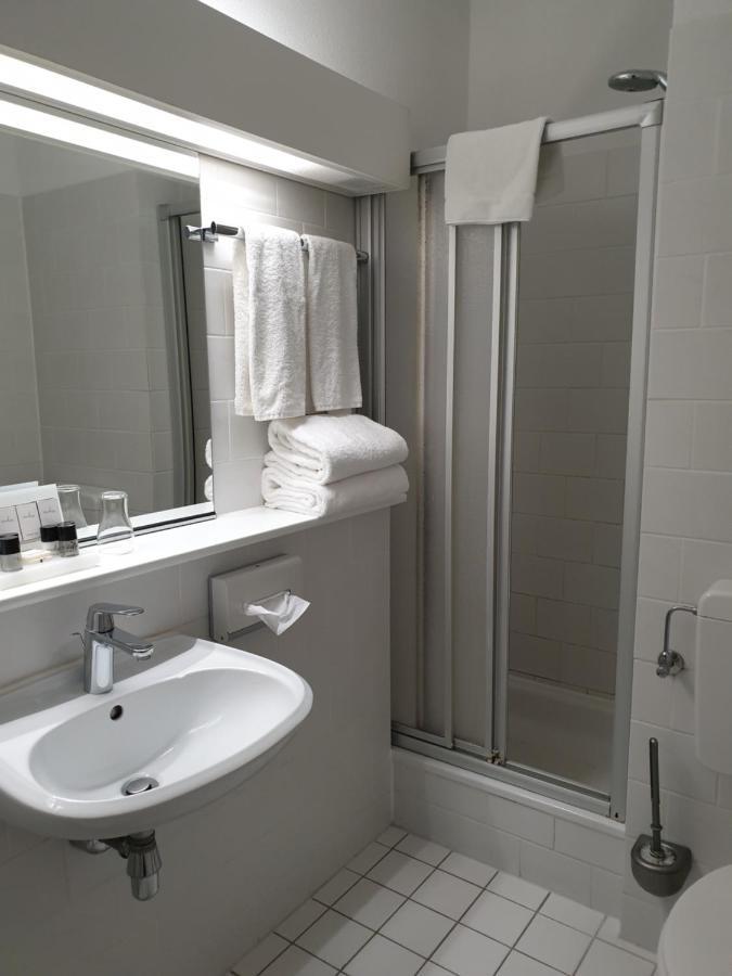 Hotel The Rosendale à Roosendaal Extérieur photo