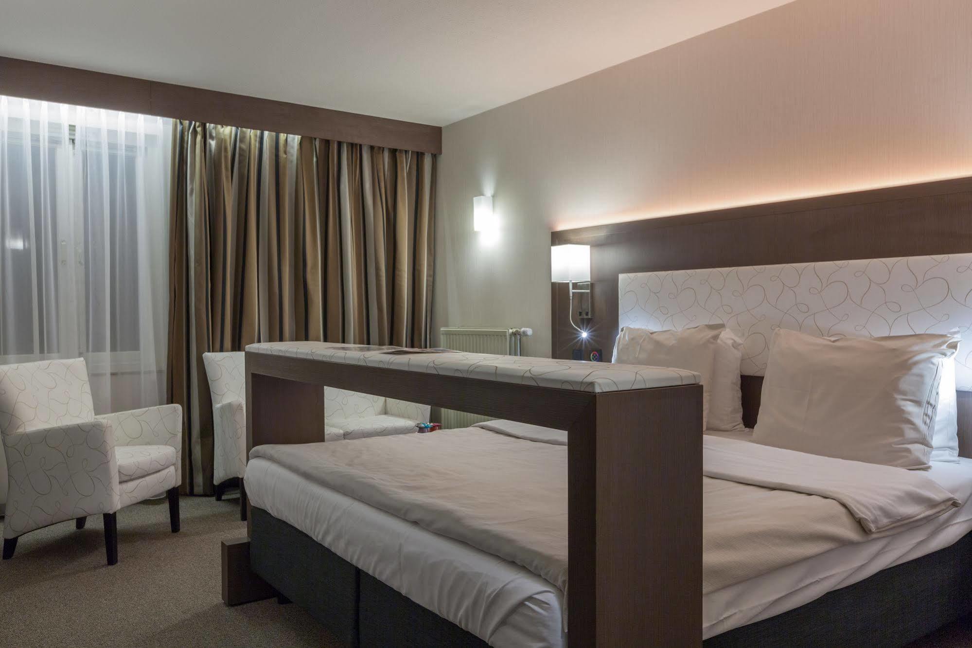 Hotel The Rosendale à Roosendaal Extérieur photo